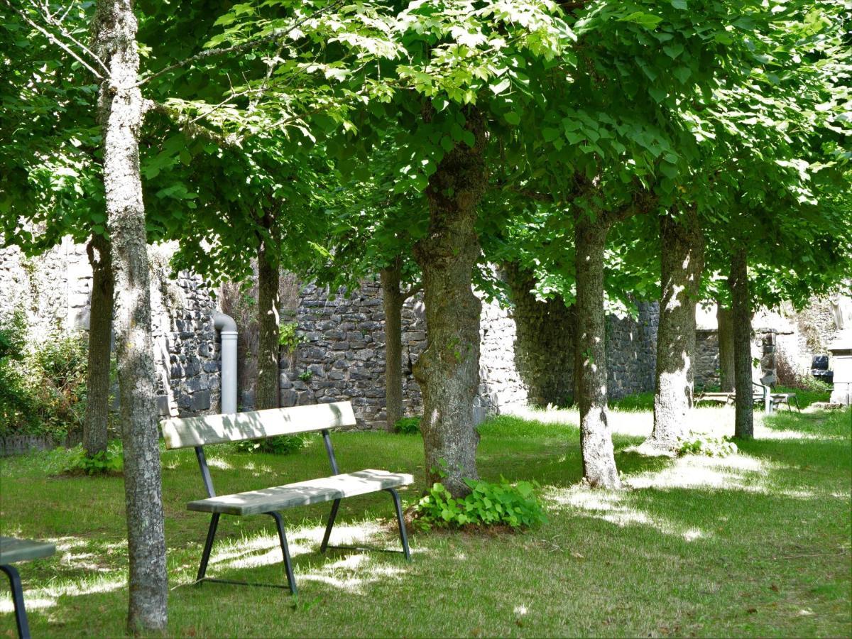 Logis Hotel Ancien Grand Seminaire Saint-Flour  Luaran gambar