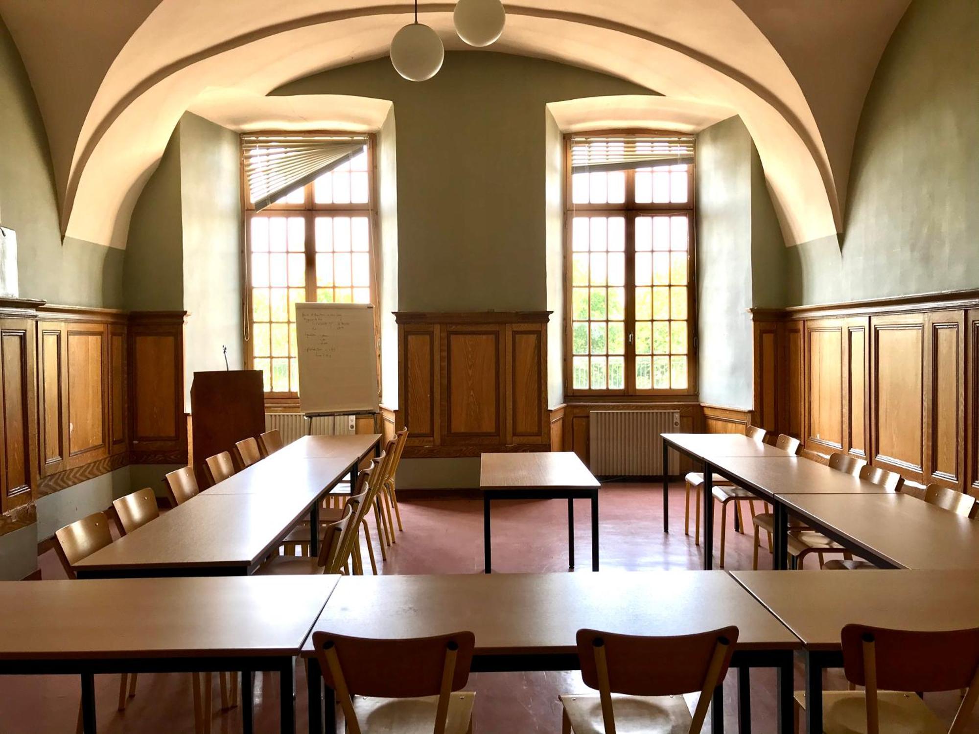 Logis Hotel Ancien Grand Seminaire Saint-Flour  Luaran gambar